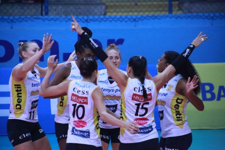 SUPERLIGA FEMININA DE VÔELI. TEMPORADA 2018/2019. MINAS-MG. CLASSIFICADO. CURITIBA-PR. ELIMINADO. PRAIA CLUBE-MG. CLASSIFICADO. FLUMINENSE-RJ. ELIMINADO.