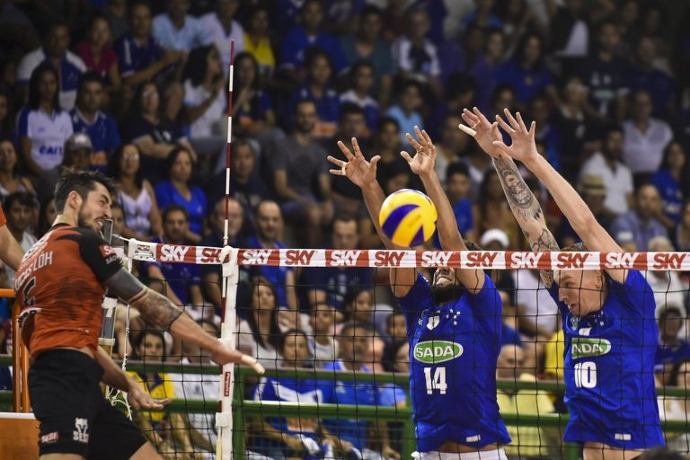 SUPERLIGA MASCULINA DE VÔLEI. QUARTAS DE FINAL. CRUZEIRO-MG. SESI-SP.