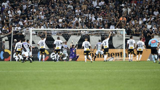 COPA DO BRASIL. PRIMEIRA FASE. APARECIDENSE-GO. CLASSIFICADO. PONTE PRETA-SP ELIMINADA. TERCEIRA FASE. CORINTHIANS-SP. CLASSIFICADO. CEARÁ-CE. ELIMINADO. LONDRINA-PR. CLASSIFICADO. BOTAFOGO-PB. ELIMINADO LUVERDENSE-MT. FLUMINENSE-RJ. ABC-RN. BAHIA-BA.