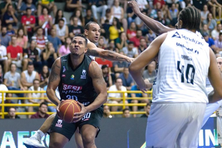 NOVO BASQUETE BRASIL. 11. FRANCA-SP. CLASSIFICADO. BAURU-SP. ELIMINADO. QUARTAS DE FINAL. SEMIFINAIS. FLAMENGO-RJ. BOTAFOGO-RJ. OU. PINHEIROS-SP. FRANCA-SP. MOGI-SP.