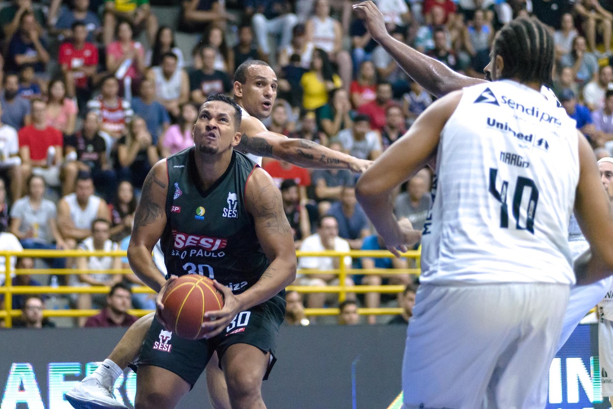 NOVO BASQUETE BRASIL. 11. FRANCA-SP. CLASSIFICADO. BAURU-SP. ELIMINADO. QUARTAS DE FINAL. SEMIFINAIS. FLAMENGO-RJ. BOTAFOGO-RJ. OU. PINHEIROS-SP. FRANCA-SP. MOGI-SP.