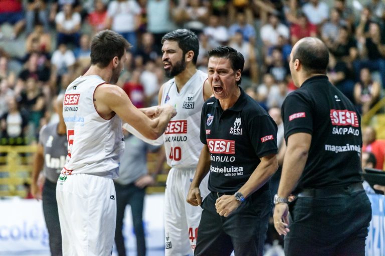 NBB. NOVO BASQUETE BRASIL.