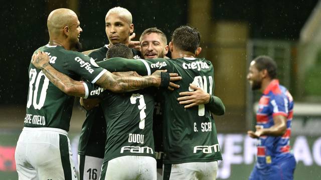 CAMPEONATO BRASILEIRO DA SÉRIE A. PRIMEIRA RODADA. GRÊMIO-RS. SANTOS-SP. ATHLETICO-PR. VASCO-RJ. PALMEIRAS-SP. FORTALEZA-CE. FLUMINENSE-RJ. GOIÁS-GO. CEARÁ-CE. CSA-AL. BAHIA-BA. CORINTHIANS-SP.
