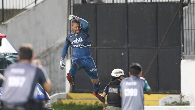 COPA DO NORDESTE DE 2019. QUARTAS DE FINAL. SANTA CRUZ-PE. CLASSIFICADO. CRB-AL. ELIMINADO. CEARÁ-CE. ELIMINADO. NÁUTICO-PE. CLASSIFICADO. SEMIFINAIS. NÁUTICO-PE. CONTRA VITÓRIA-BA. OU. BOTAFOGO-PB. SANTA CRUZ-PE. CONTRA BAHIA-BA. OU. FORTALEZA-CE.