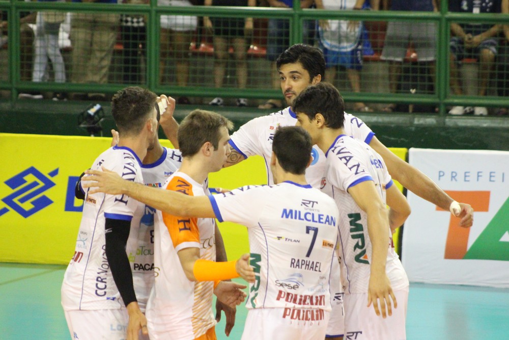 SUPERLIGA MASCULINO DE VÔLEI. SEMIFINAIS. CRUZEIRO-MG. TAUBATÉ-SP. SESI-SP. SESC-RJ.