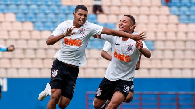 CAMPEONATO BRASILEIRO DE FUTEBOL SUB-17. GRUPO A. ATHLETICO-PR. PALMEIRAS-SP. GRUPO B. CORINTHIANS-SP. BOTAFOGO-RJ.