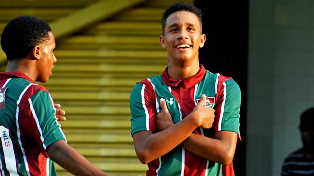 CAMPEONATO BRASILEIRO DE FUTEBOL SUB-17. SÉTIMA RODADA. FLUMINENSE-RJ. CRUZEIRO-MG. GRUPO A.