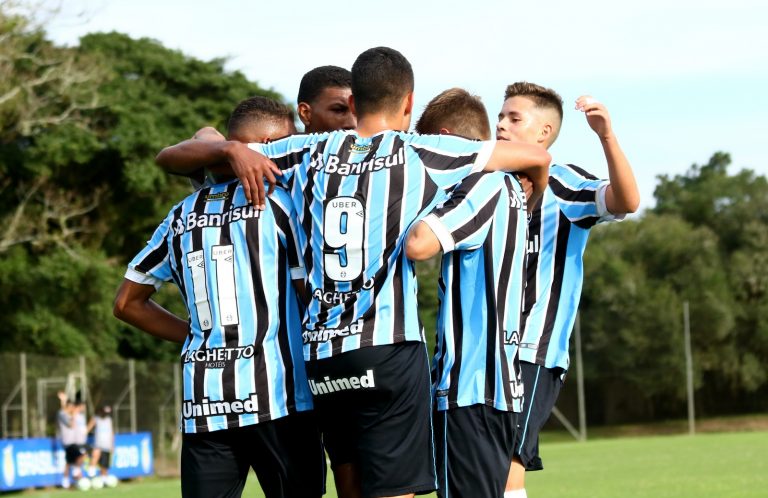 CAMPEONATO BRASILEIRO DE FUTEBOL SUB-17. PRIMEIRA FASE. PRIMEIRA RODADA. GRÊMIO-RS. FLAMENGO-RJ.