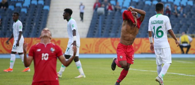 COPA DO MUNDO DE FUTEBOL SUB-20. PRIEMIRA FASE. TERCEIRA RODADA. GRUPO E. FRANÇA. PRIMEIRO LUGAR. MALI. SEGUNDO LUGAR. PANAMÁ. TERCEIRO LUGAR. ARÁBIA SAUDITA. QUARTO LUGAR.
