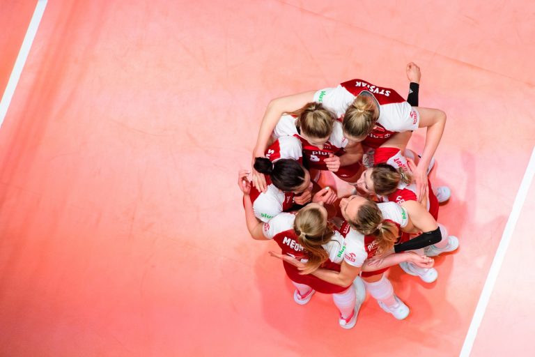 LIGA DAS NAÇÕES DE VÔLEI FEMININO. BRASIL. HOLANDA. POLÔNIA.