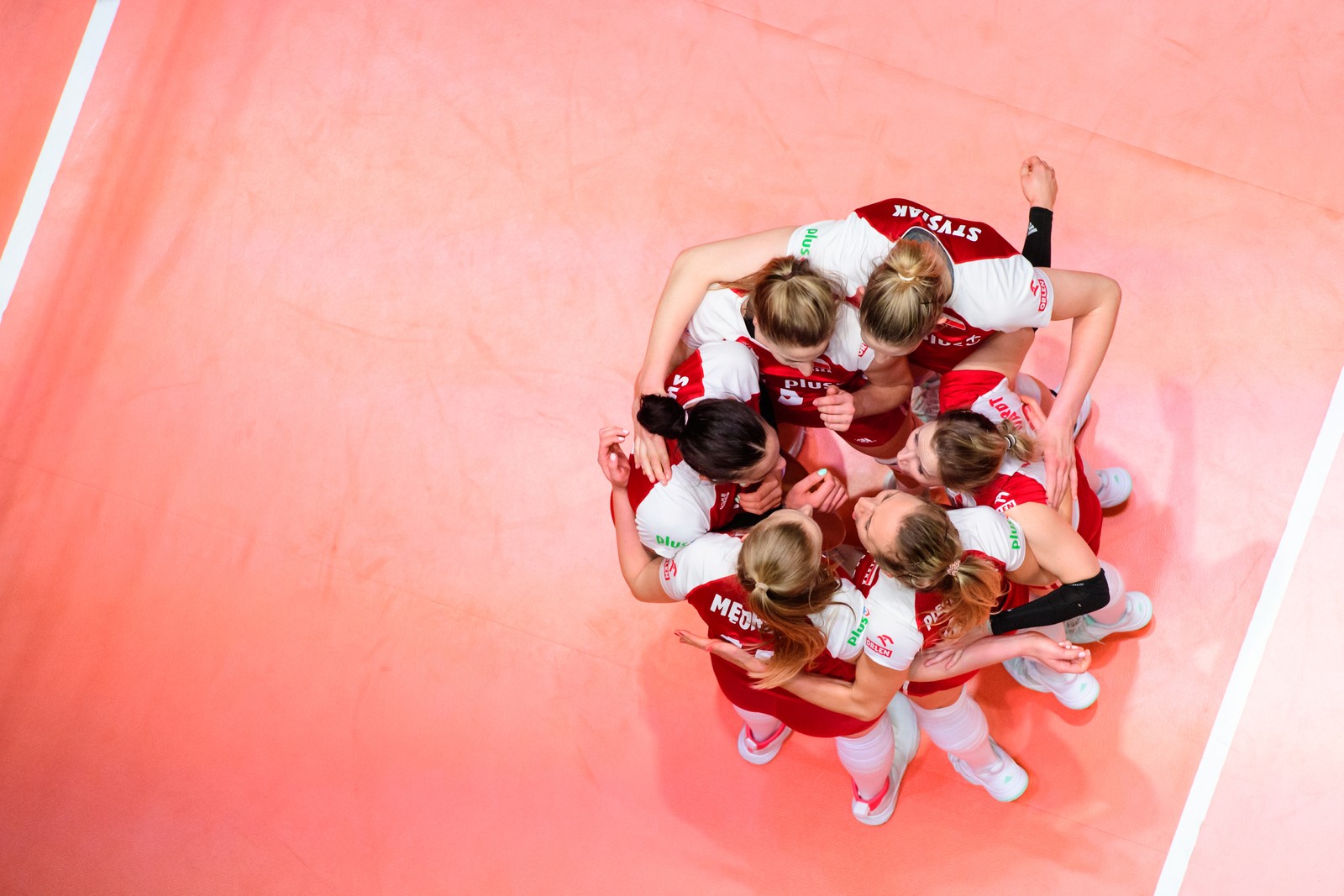 LIGA DAS NAÇÕES DE VÔLEI FEMININO. BRASIL. HOLANDA. POLÔNIA.