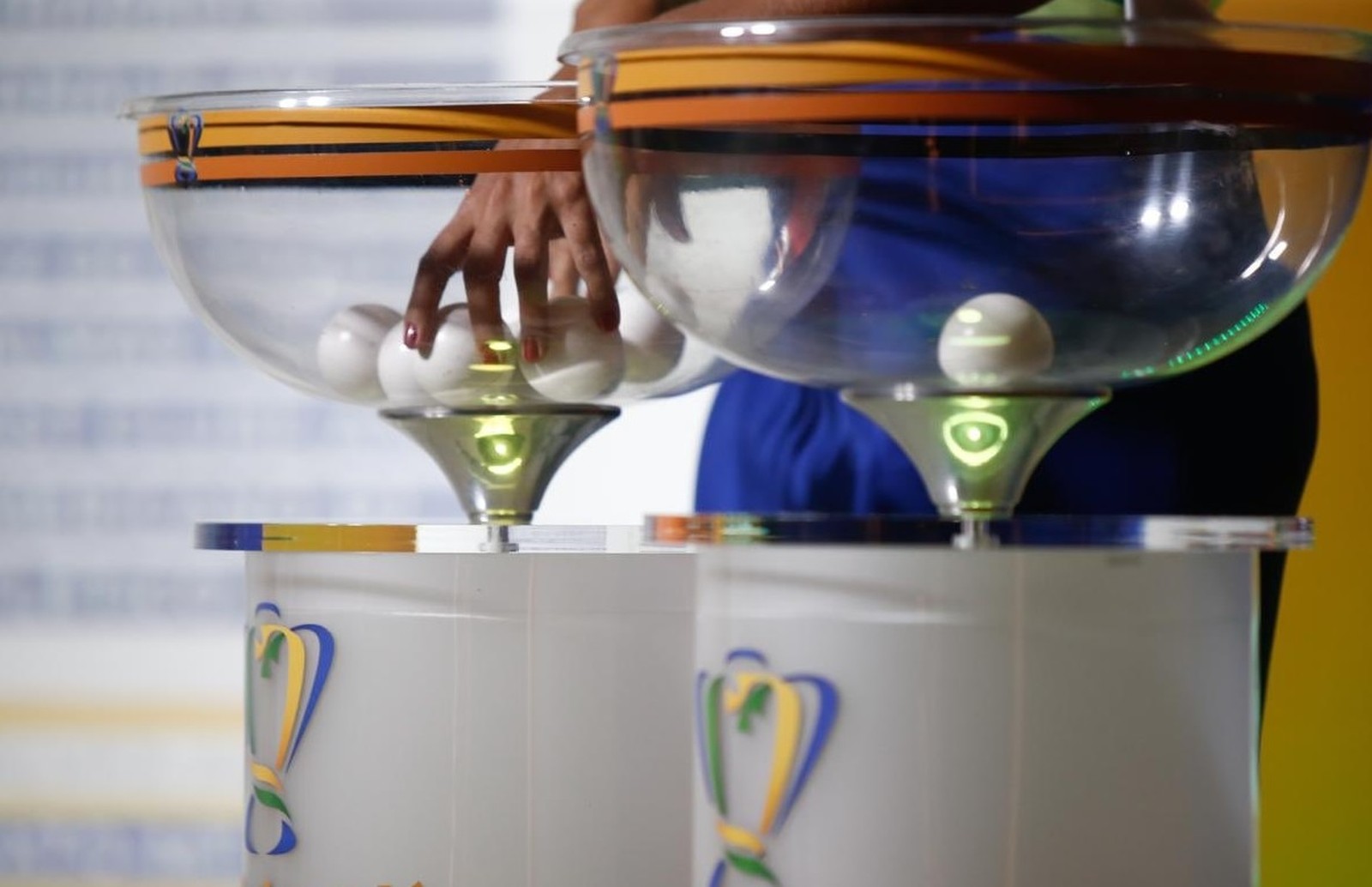 COPA DO BRASIL. OITAVAS DE FINAL. PAYSANDU-PA. INTERNACIONAL-RS. CORINTHIANS-SP. FLAMENGO-RJ. ATLÉTICO-MG. SANTOS-SP. BAHIA-BA. SÃO PAULO-SP. FORTALEZA-CE. ATHLETICO-PR. CRUZEIRO-MG. FLUMINENSE-RJ. GRÊMIO-RS. VILA NOVA-GO.OU. JUVENTUDE-RS.PALMEIRAS-SP. SAMPAIO CORRÊA-MA.