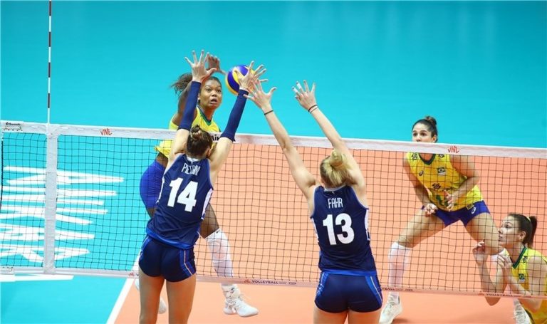 LIGA DAS NAÇÕES DE VÔLEI. FEMININA. BRASIL. ITÁLIA.