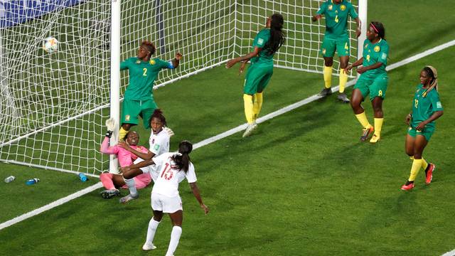 COPA DO MUNDO DE FUTEBOL FEMININO DE 2019. PRIMEIRA FASE. PRIMEIRA RODADA. GRUPO E. CANADÁ. CAMARÕES.