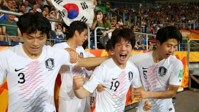 COPA DO MUNDO DE FUTEBOL SUB-20. SEMIFINAIS. COREIA DO SUL. CLASSIFICADA. EQUADOR. ELIMINADO. UCRÂNIA. CLASSIFICADA. ITÁLIA. ELIMINADA. DECISÃO DO TERCEIRO E QUARTO LUGAR. EQUADOR. ITÁLIA. FINAL. UCRÂNIA. COREIA DO SUL.