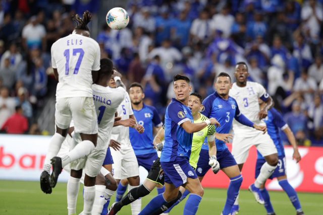 COPA OURO DA CONCACAF. CONFEDERAÇÃO DE FUTEBOL DA AMÉRICA DO NORTE. CENTRAL. E DO CARIBE. GRUPO C. JAMAICA. PRIMEIRO COLOCADO. CURAÇAO. TERCEIRO COLOCADO. EL SALVADOR. HONDURAS. QUARTO COLOCADO.