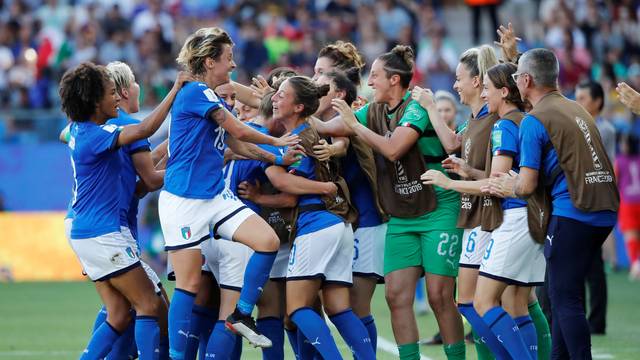 COPA DO MUNDO DE FUTEBOL FEMININO DE 2019. OITAVAS DE FINAL. ITÁLIA. CLASSIFICADA. CHINA. ELIMINADA. QUARTAS DE FINAL. ITÁLIA CONTRA. HOLANDA OU JAPÃO.