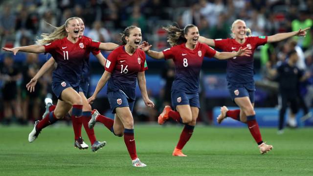 COPA DO MUNDO DE FUTEBOL FEMININO DE 2019. OITAVAS DE FINAL. NORUEGA. CLASSIFICADA. AUSTRÁLIA. ELIMINADA.