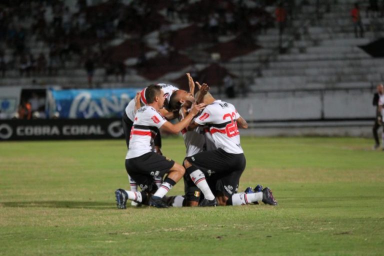 CAMPEONATO BRASILEIRO DA SÉRIE C. SÉTIMA RODADA. GRUPO A. SANTA CRUZ-PE. CONFIANÇA-SE. BOTAFOGO-PB. GLOBO-RN. GRUPO B. YPIRANGA-RS. LUVERDENSE-MT.
