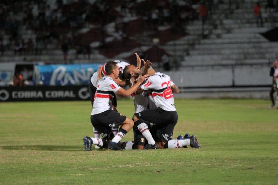 CAMPEONATO BRASILEIRO DA SÉRIE C. SÉTIMA RODADA. GRUPO A. SANTA CRUZ-PE. CONFIANÇA-SE. BOTAFOGO-PB. GLOBO-RN. GRUPO B. YPIRANGA-RS. LUVERDENSE-MT.