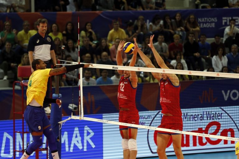 LIGA DAS NAÇÕES DE VÔLEI MASCULINO. BRASIL. SÉRVIA.