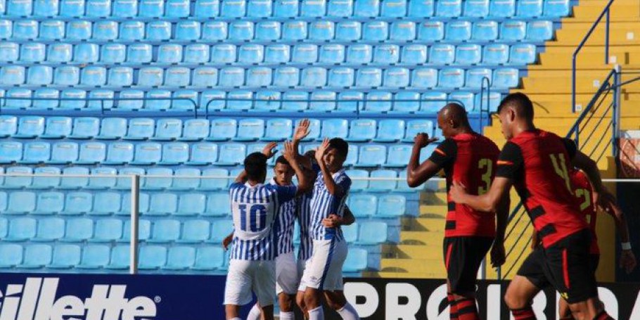 CAMPEONATO BRASILEIRO DE FUTEBOL DE ASPIRANTES. SUB-23. PRIMEIRA FASE. OITAVA RODADA. GRUPO A. GRÊMIO-RS. PRIMEIRO COLOCADO. BAHIA-BA. SEGUNDO COLOCADO. GOIÁS-GO TERCEIRO COLOCADO. AVAÍ-SC. QUARTO COLOCADO. CORITIBA-PR. QUINTO COLOCADO. CORINTHIANS-SP. SEXTO COLOCADO. SANTA CRUZ-PR. SÉTIMO COLOCADO. PARANÁ CLUBE-PR. OITAVO COLOCADO. GRUPO B. FIGUEIRENSE-SC. PRIMEIRO COLOCADO. INTERNACIONAL-RS. SEGUNDO COLOCADO. VITÓRIA-BA. TERCEIRO COLOCADO. SANTOS-SP. QUARTO COLOCADO. SPORT-PE. QUINTO COLOCADO. ATHLETICO-PR. SEXTO COLOCADO. CEARÁ-CE. SÉTIMO COLOCADO. PONTE PRETA-SP. OITAVO COLOCADO. CLASSIFICADOS. GRÊMIO-RS. BAHIA-BA. GOIÁS-GO. AVAÍ-SC. FIGUEIRENSE-SC. INTERNACIONAL-RS. VITÓRIA-BA. SANTOS-SP.