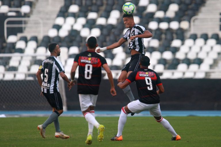 CAMPEONATO BRASILEIRO DE FUTEBOL SUB-20. PRIMEIRA FASE. QUARTA RODADA. BOTAFOGO-RJ. VITÓRIA-BA. PALMEIRAS-SP. INTERNACIONAL-RS. CORINTHIANS-PS. CRUZEIRO-MG.