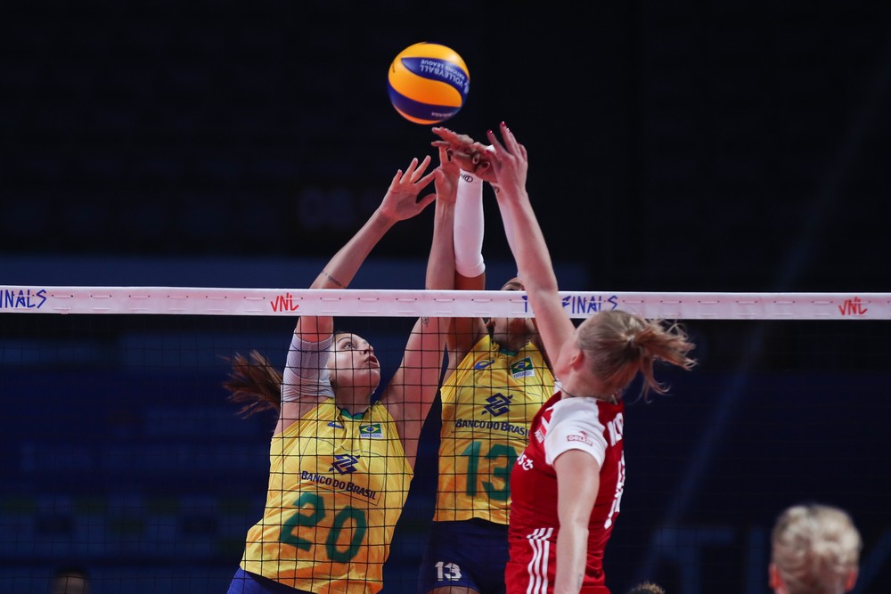 LIGA DAS NAÇÕES DE VÔLEI FEMININO. BRASIL. POLÔNIA.