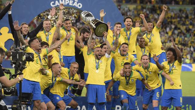 COPA AMÉRICA DE 2019. FINAL. JOGO ÚNICO. BRASIL. CAMPEÃO. NOVE VEZES CAMPEÃO. ENEACAMPEÃO. PERU. VICE-CAMPEÃO.