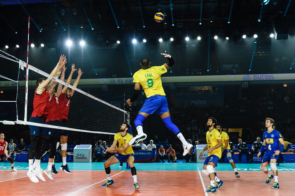 LIGA DAS NAÇÕES DE VÔLEI MASCULINO. SEMIFINAIS. BRASIL. ELIMINADO. POLÔNIA. ELIMINADA. ESTADOS UNIDOS. CLASSIFICADO. RÚSSIA. CLASSIFICADA.