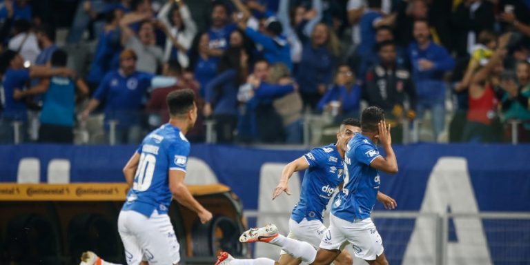 COPA DO BRASIL. QUARTAS DE FINAL. JOGO DE IDA. CRUZEIRO-MG. ATLÉTICO-MG.
