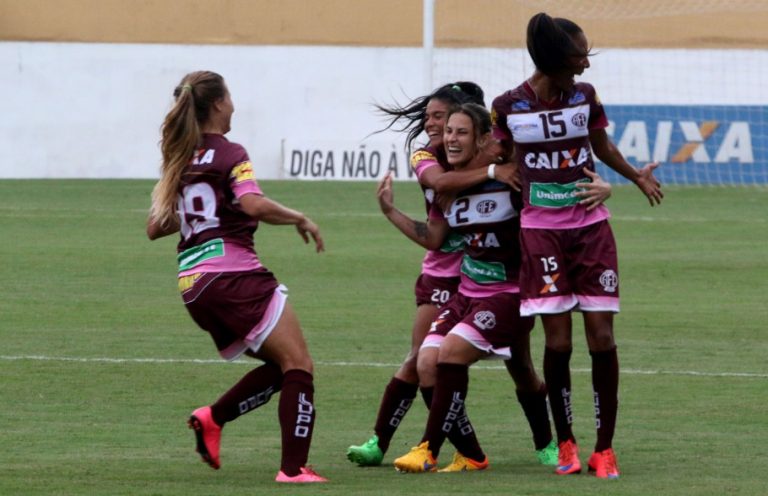 CAMPEONATO BRASILEIRO DE FUTEBOL FEMININO DA SÉRIE A2. PRIMEIRA FASE. DÉCIMA QUARTA EODADA. FERROVIÁRIA-SP. SÃO FRANCISCO-BA. VITÓRIA-PE. SPORT-PE. KINDERMANN-SC. FLAMENGO-RJ. PONTE PRETA-SP. FOZ CATARATAS-PR. VITÓRIA-BA. SÃO JOSÉ-SP. IRANDUBA-AM. INTERNACIONAL-RS.