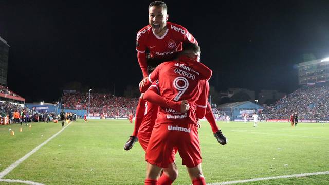 TAÇA LIBERTADORES DA AMÉRICA DE 2019. OITAVAS DE FINAL. BOCA JUNIORS. ARGENTINA. ATHLETICO-PR. FLAMENGO-RJ. BRASIL. EMELEC. EQUADOR. INTERNACIONAL-RS. BRASIL. NACIONAL. URUGUAI. SAN LORENZO. ARGENTINA. CERRO PORTEÑO. PARAGUAI. JOGOS DE IDA.