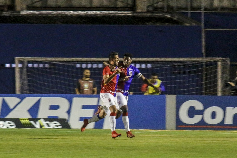 CAMPEONATO BRASILEIRO DA SÉRIE B. PRIMEIRA FASE. NONA RODADA. FIGUEIRENSE-SC. AMÉRICA-MG. PARANÁ CLUBE-PR. BRAGANTINO-SP. BOTAFOGO-SP. BRASIL DE PELOTAS-RS. ATLÉTICO-GO. VILA NOVA-GO. OPERÁRIO-PR. LONDRINA-PR.