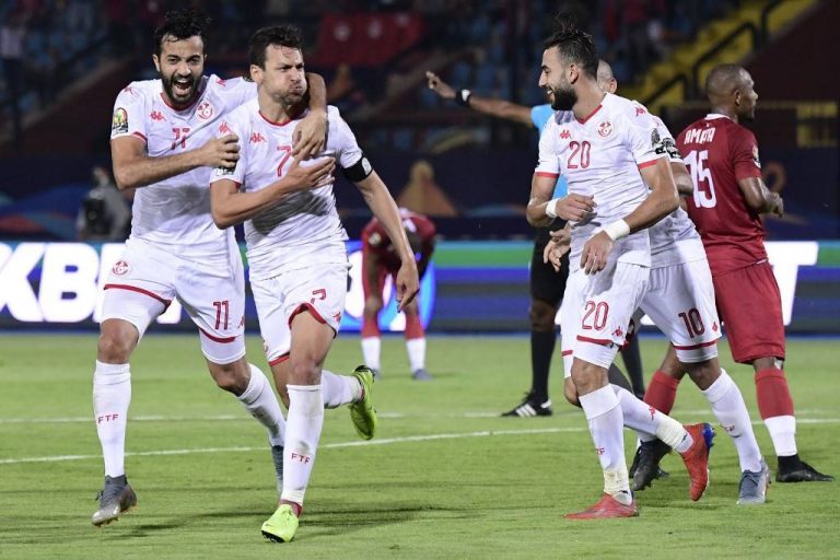 CAMPEONATO AFRICANO DAS NAÇÕES DE 2019. QUARTAS DE FINAL. JOGOS ÚNICOS. ARGÉLIA. CLASSIFICADA. COSTA DO MARFIM. ELIMINADA. MADAGASCAR. ELIMINADA. TUNÍSIA. CLASSIFICADA. SEMIFINAIS. JOGOS ÚNICOS. SENEGAL. TUNÍSIA. NIGÉRIA. ARGÉLIA.