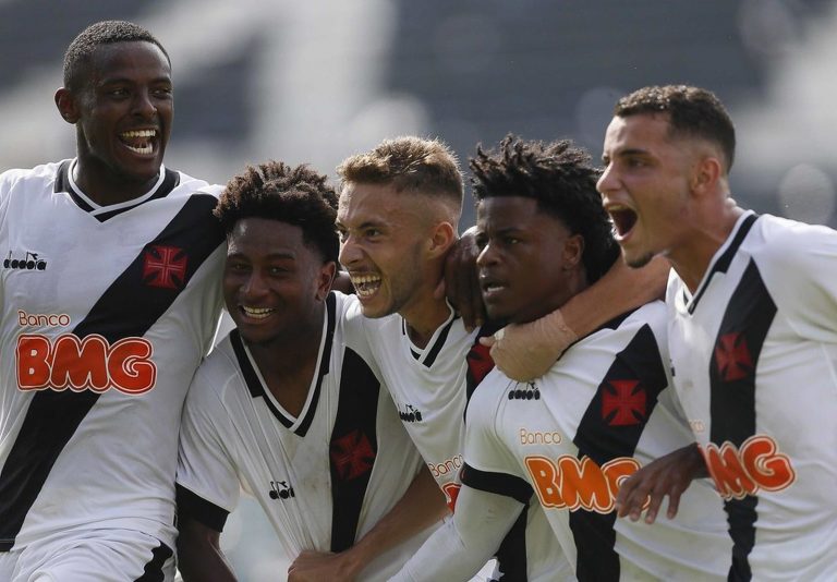 CAMPEONATO BRASILEIRO DE FUTEBOL SUB-20. PRIMEIRA FASE. QUARTA RODADA. SÃO PAULO-SP. CORITIBA-PR. ATHLETICO-PR. ATLÉTICO-PR. VASCO-RJ. SPORT-PE. CHAPECOENSE-SC. GRÊMIO-RS. BAHIA-BA. SANTOS-SP.