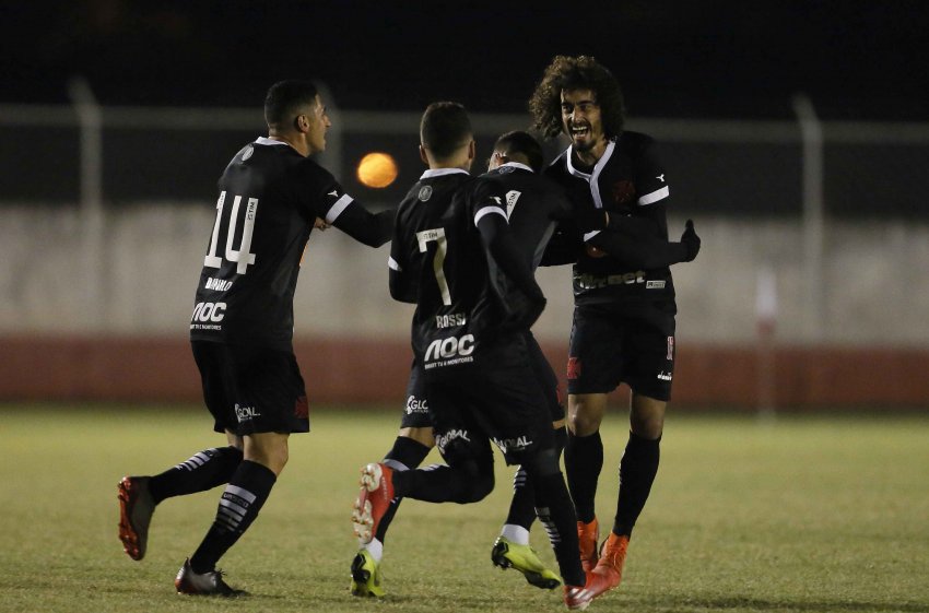 AMISTOSOS. NACIONAL. INTERNACIONAL. VASCO-RJ. FOZ DO IGUAÇU-PR. GOIÁS-GO. BRASIL. RACING. URUGUAI.
