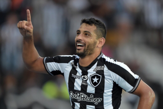 CAMPEONATO BRASILEIRO DA SÉRIE A. PRIMEIRA FASE. DÉCIMA QUARTA RODADA. BOTAFOGO-RJ. ATHLETICO-PR. CORINTHIANS-SP. INTERNACIONAL-RS. VASCO-RJ. GOIÁS-GO. AVAÍ-SC. CRUZEIRO-MG. PALMEIRAS-SP. BAHIA-BA.
