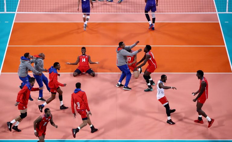 PAN AMERICANO DE 2019. VÔLEI MASCULINO. BRASIL. ELIMINADO. CUBA. CLASSIFICADA. CHILE. ELIMINADO. ARGENTINA. CLASSIFICADA. BRONZE. BRASIL OU CHILE. OURO. ARGENTINA OU CUBA.