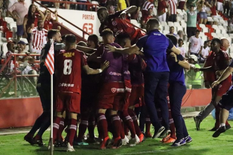CAMPEONATO BRASILEIRO DA SÉRIE C. PRIMEIRA FASE. DÉCIMA OITAVA RODADA. GRUPO A. NÁUTICO-PE. PRIMEIRO COLOCADO.