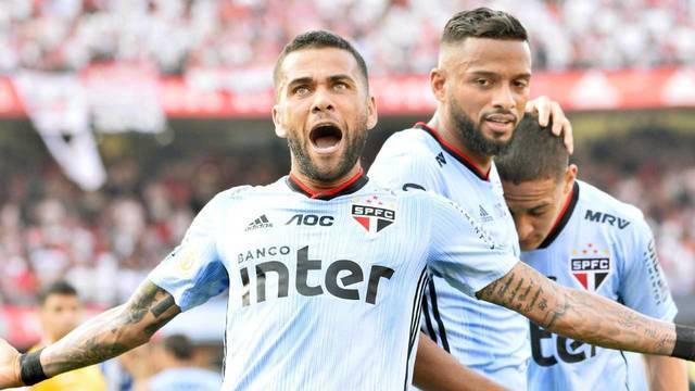 CAMPEONATO BRASILEIRO DA SÉRIE A. DÉCIMA PRIMEIRA RODADA. DÉCIMA QUINTA RODADA. CRUZEIRO-MG. SANTOS-SP. SÃO PAULO-SP. CEARÁ-CE. CHAPECOENSE-SC. AVAÍ-SC. BAHIA-BA. GOIÁS-GO. CSA-AL. FLUMINENSE-RJ.