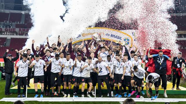 COPA DO BRASIL DE 2019. FINAL. ATHLETICO-PR. CAMPEÃO. INTERNACIONAL-RS. VICE-CAMPEÃO.