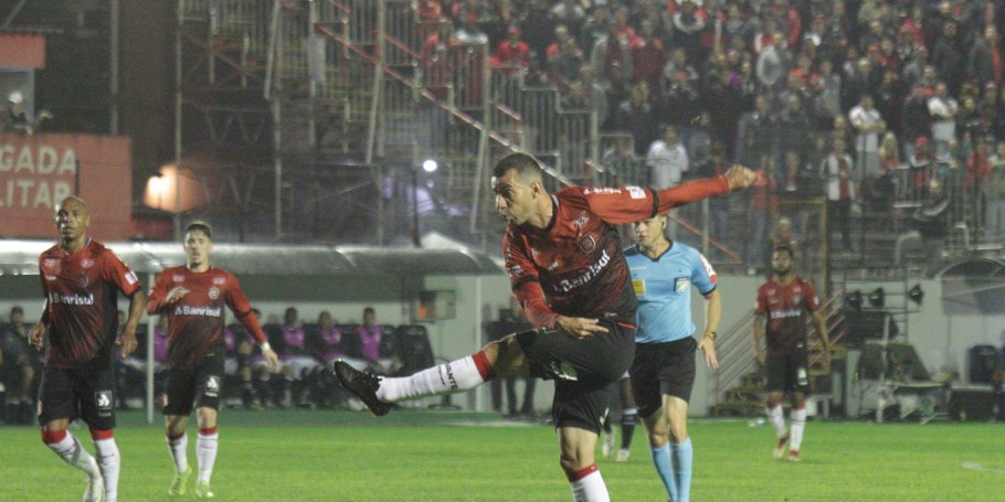 CAMPEONATO BRASILEIRO DA SÉRIE B. VIGÉSIMA TERCEIRA RODADA. BRASIL DE PELOTAS-RS. FIGUEIRENSE-SC.