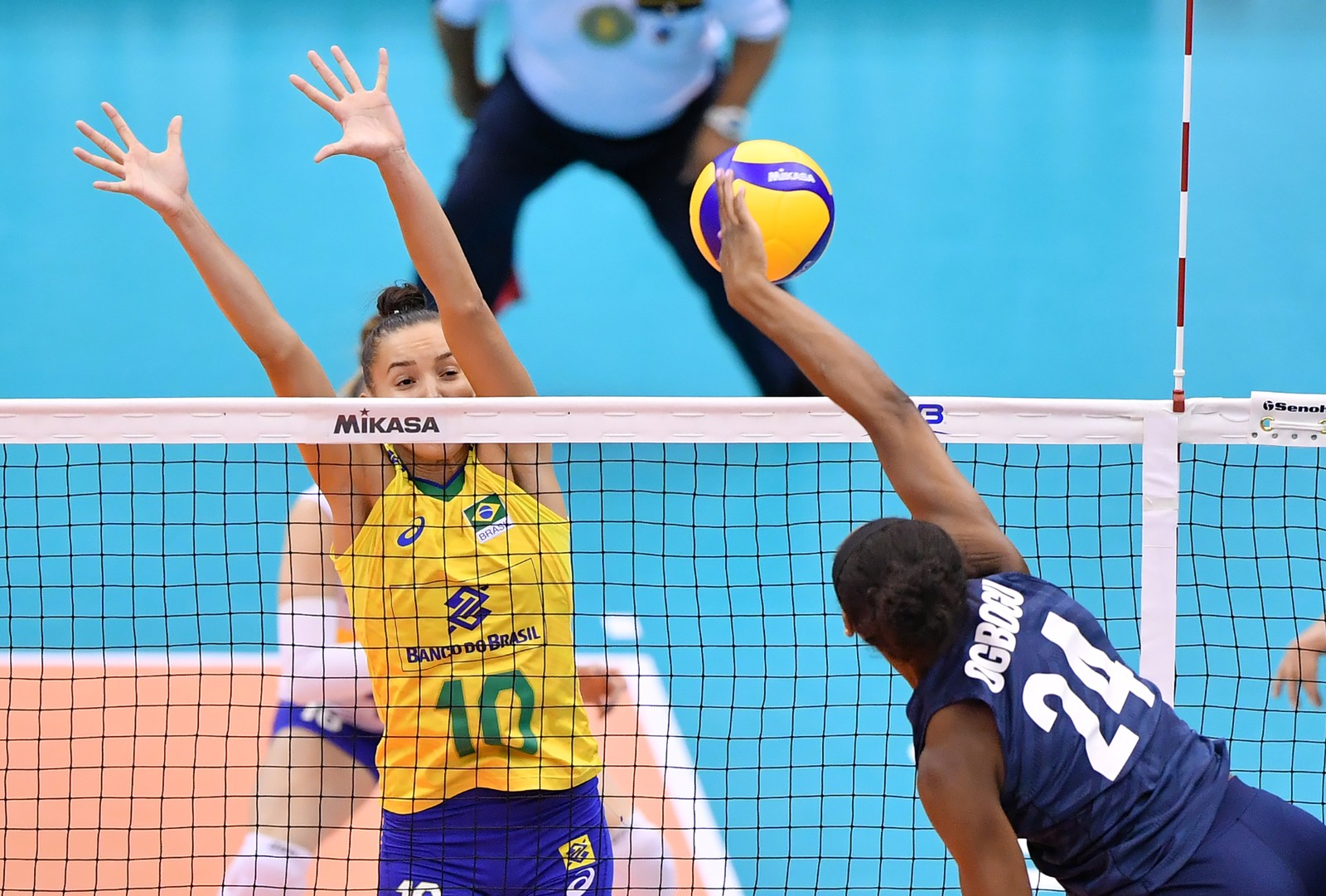 COPA DO MUNDOD E VÔLEI FEMININO. BRASIL. ESTADOS UNIDOS.