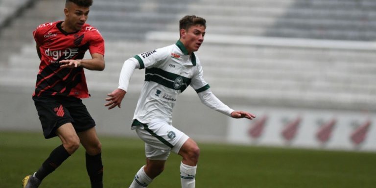 CAMPEONATO BRASILEIRO DE FUTEBOL SUB-20. PRIMEIRA FASE. DÉCIMA TERCEIRA RODADA. CORITIBA-PR. ATHLETICO-PR.