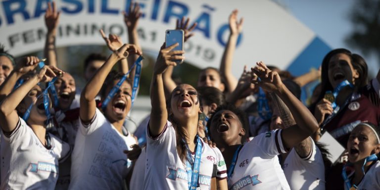 CAMPEONATO BRASILEIRO DE FUTEBOL FEMININO SÉRIE A1. FINAL. JOGO DE VOLTA. FERROVIÁRIA-SP. CAMPEÃO. BICAMPEÃO. 2014 E 2019. CORINTHIANS-SP. VICE-CAMPEÃO.