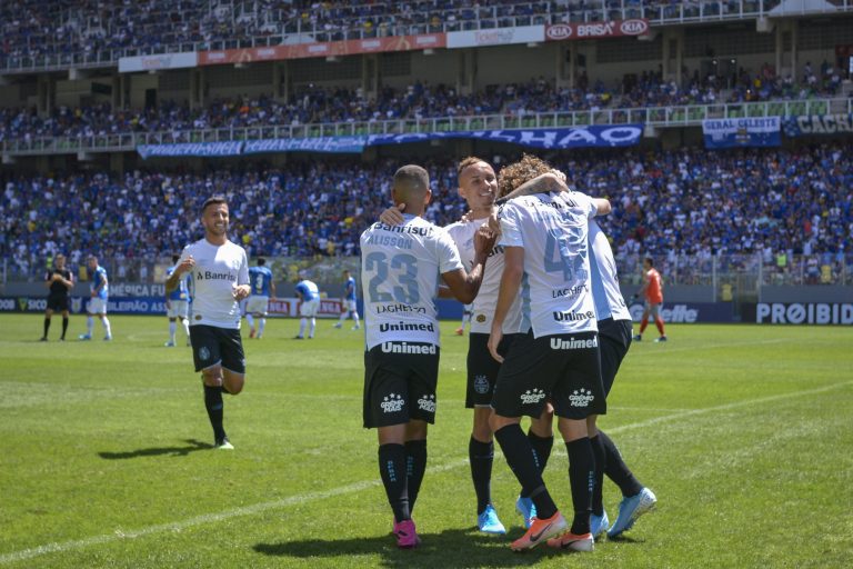 CAMPEONATO BRASILEIRO DA SÉRIE A. DÉCIMA OITAVA RODADA. PRIMEIRA FASE. CRUZEIRO-MG. GRÊMIO-RS. SANTOS-SP. ATHLETICO-PR. ATLÉTICO-MG. BOTAFOGO-RJ. CSA-AL. CHAPECOENSE-SC.
