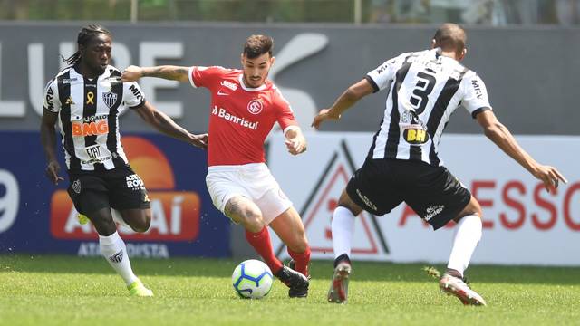 CAMPEONATO BRASILEIRO DA SÉRIE A. PRIEMIRA FASE. DÉCIMA NONA RODADA. INTERNACIONAL-RS. ATLÉTICO-MG. ATHLETICO-PR. AVAÍ-SC. CORINTHIANS-SP. FLUMINENSE-RJ. GRÊMIO-RS. GOIÁS-GO. FORTALEZA-CE. BAHIA-BA. SÃO PAULO-SP. CSA-AL.