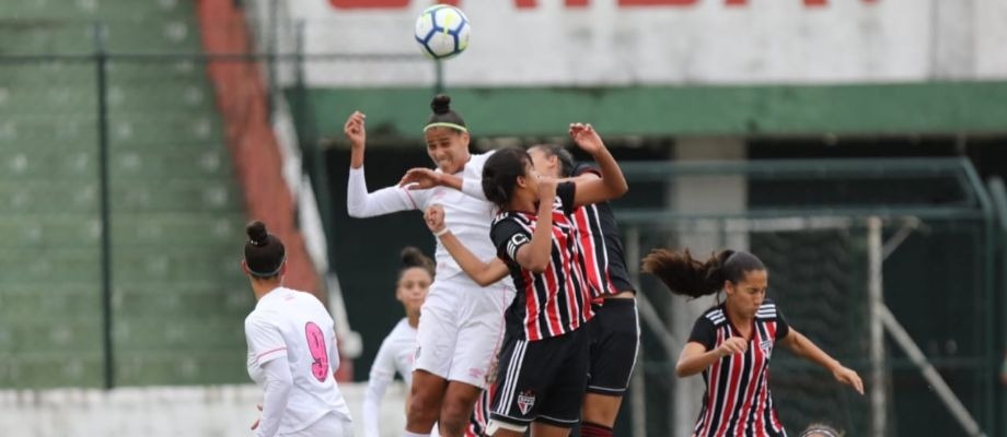 CAMPEONATO BRASILEIRO DE FUTEBOL FEMININO SUB-18. SEMIFINAL. JOGO DE VOLTA. SÃO PAULO-SP. CLASSIFICADO. SANTOS-SP. ELIMINADO. FINAL. SÃO PAULO-SP. CONTRA. IRANDUBA-AM.OU. INTERNACIONAL-RS.