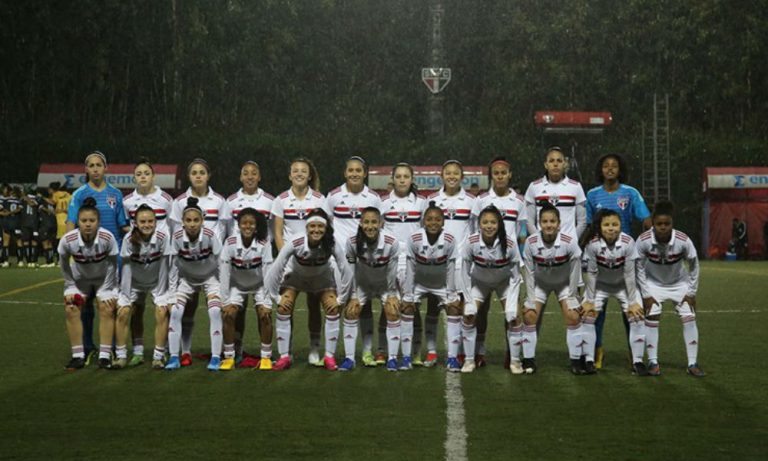 CAMPEONATO BRASILEIRO DE FUTEBOL FEMININO SUB-18. JOGO DE IDA. SEMIFINAIS. SÃO PAULO-SP. SANTOS-SP.